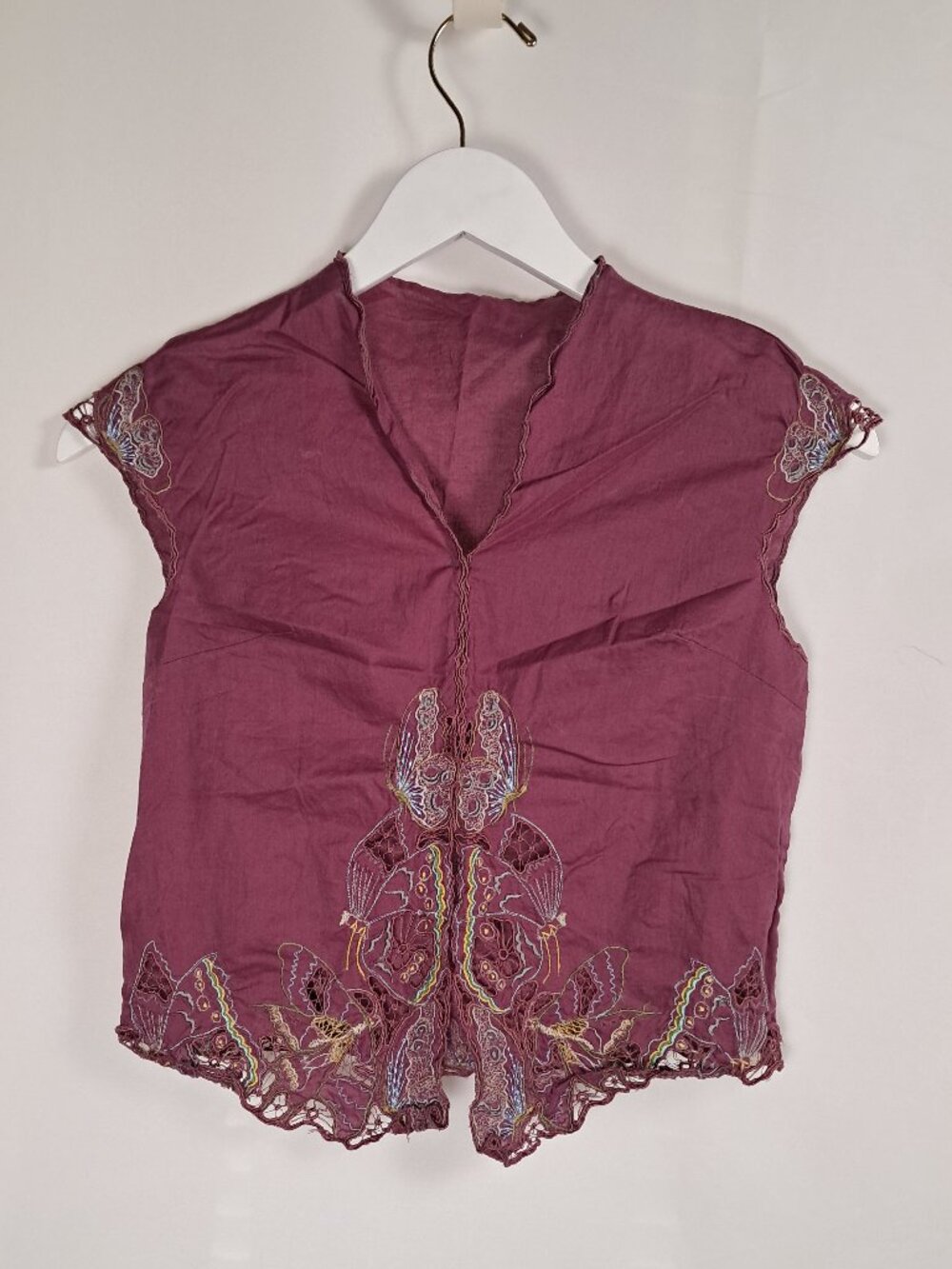 Hazel Anthropologie Boho Embroidered Top Plum Lace Trim Size S Butterfly